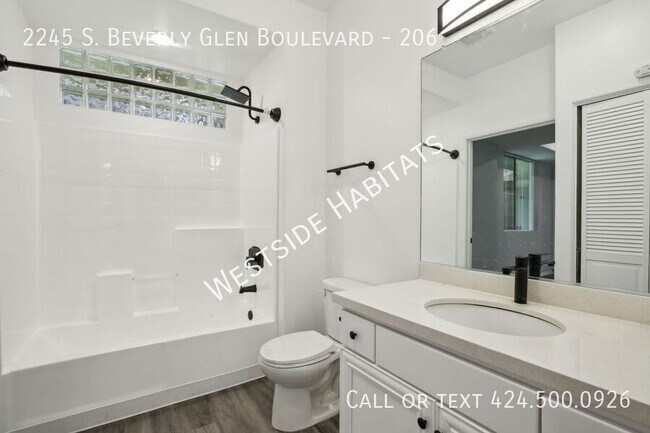 Building Photo - 2245 S Beverly Glen Blvd
