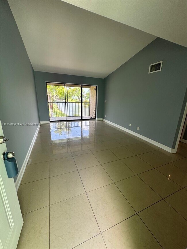Building Photo - 8787 NW 39th St