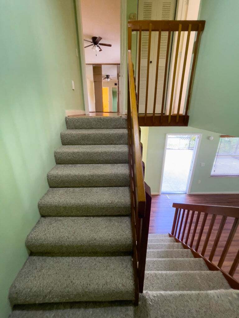 Building Photo - 27 Clinton Ct