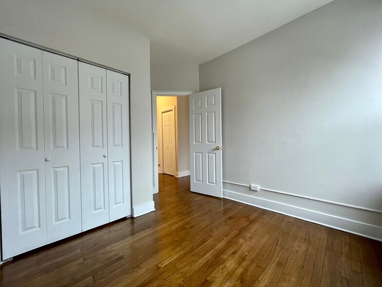 Building Photo - 1544 N Kedzie Ave