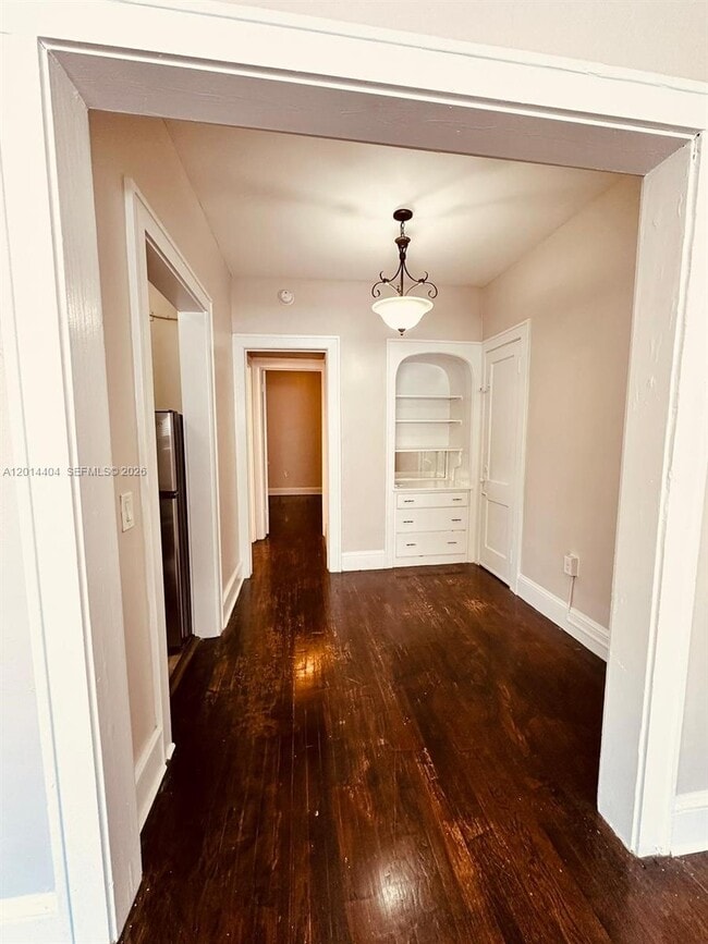 Building Photo - 344 Mendoza Ave
