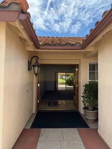 Building Photo - 2981 Peach Tree St