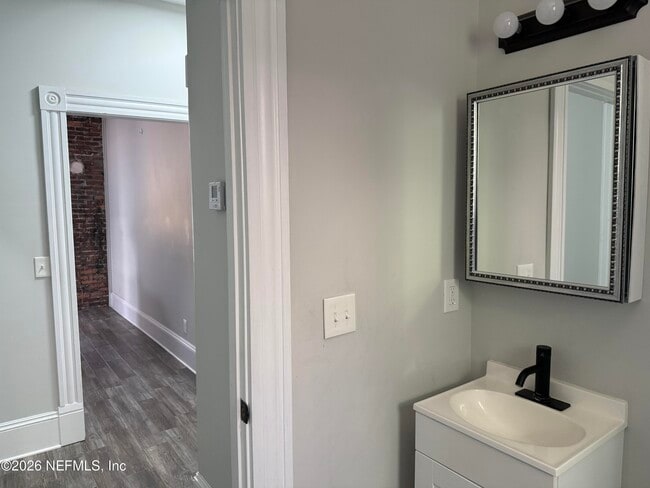 Building Photo - 1918 Redell St