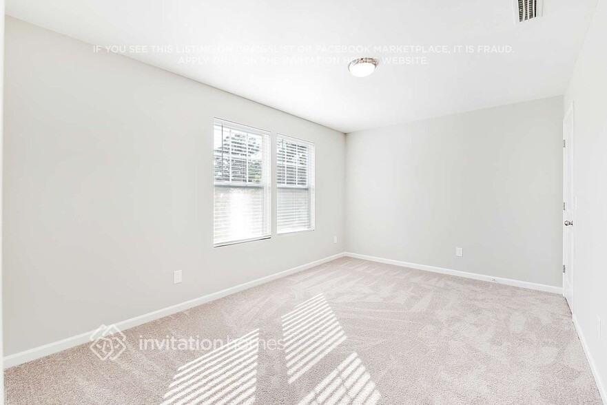 Building Photo - 746 Mountain Quail Dr