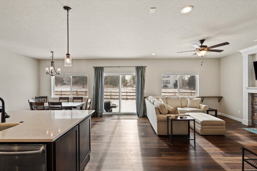 Building Photo - Modern Comfort Meets Mountain Beauty – 4-B...