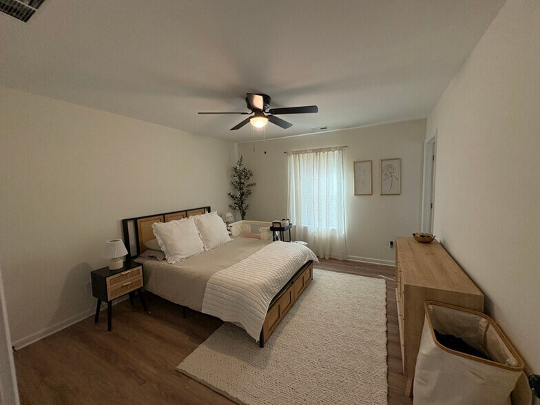 Building Photo - 328 Clark Rd