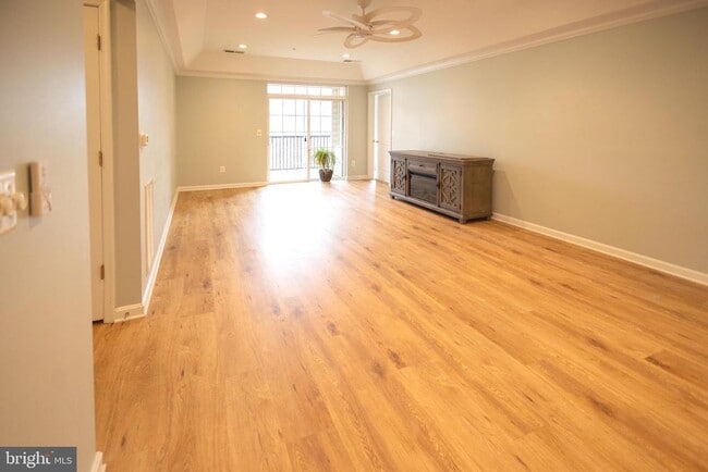 Building Photo - 8612 Fluttering Leaf Tr