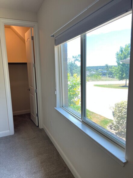 Building Photo - 139 Capstone Ct