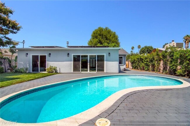 Building Photo - 3 br, 3 bath House - 23360 Mobile St