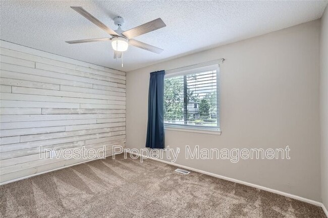 Building Photo - 5012 S Field Ct