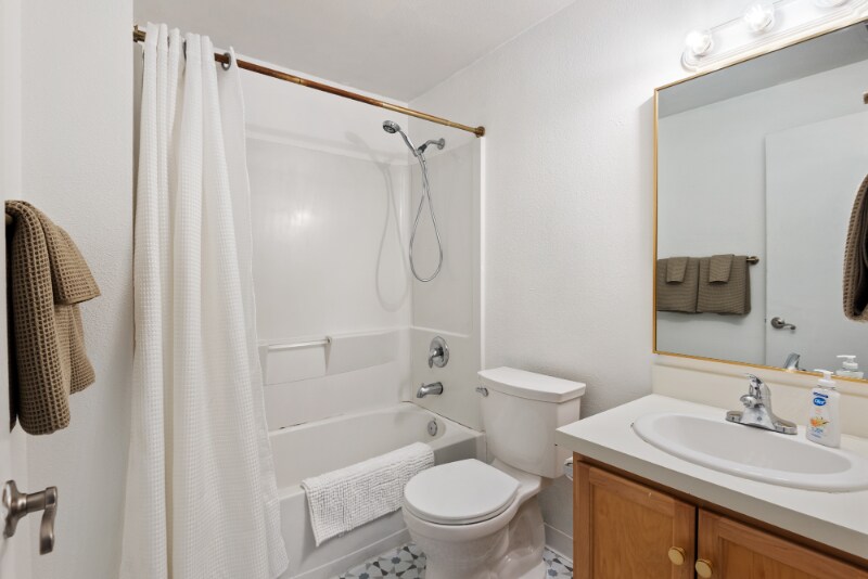 Building Photo - 2356 SE Division St