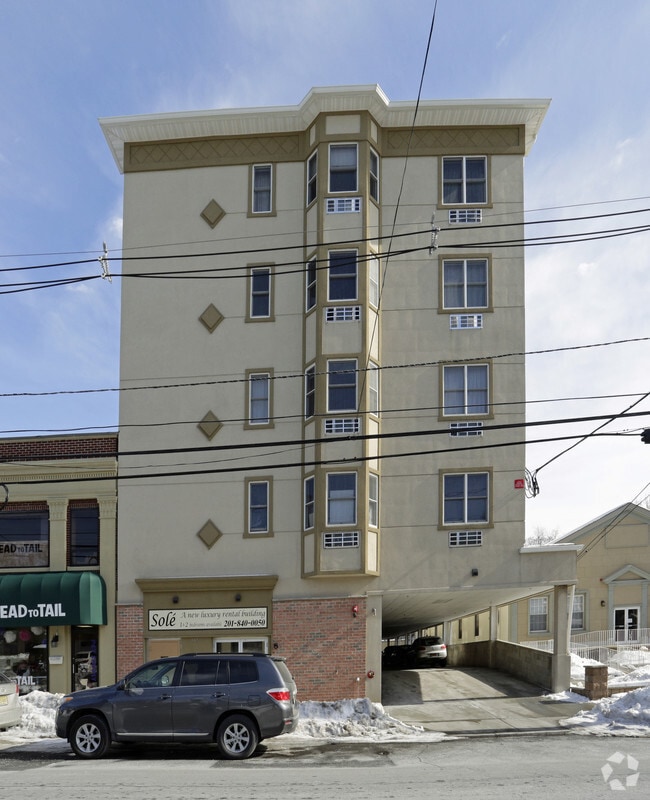 Sole 448 Palisade Ave Cliffside Park NJ 07010 Apartment Finder