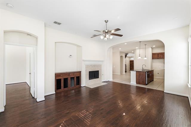 Building Photo - 304 Sir Brine Dr