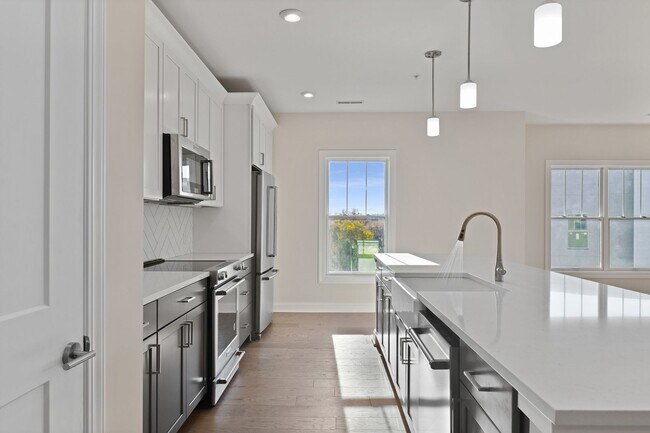 Building Photo - 5233 Highpointe Lakes Dr