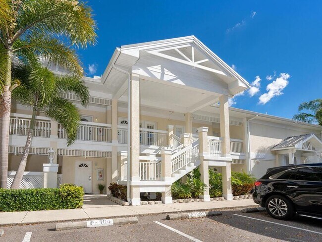 Building Photo - 3401 54th Dr W