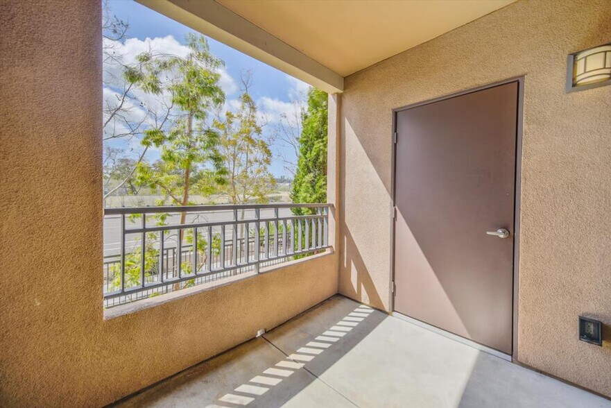 Building Photo - 2230 Qualcomm Way