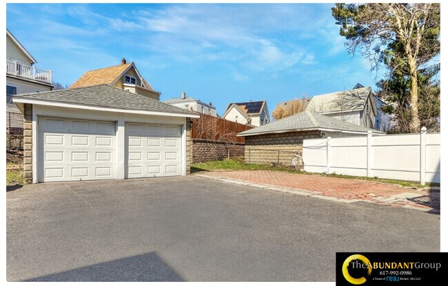 Building Photo - 57 Judson St