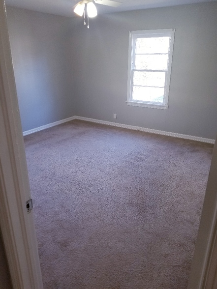 Building Photo - 112 Lancaster St