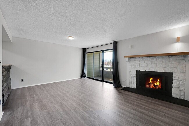 Building Photo - $1,375 - 1 bed, 1 bath located in Colorado Spring with New In Unit Laundry!