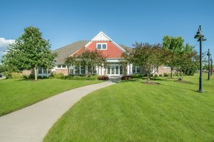 Building Photo - Spotless RANCH 2 Bed, 2 Bath Condo With 1 ...