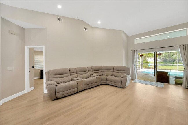 Building Photo - 4617 Basswood St