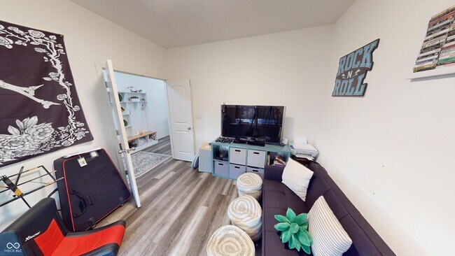 Building Photo - 6323 Burgin Dr