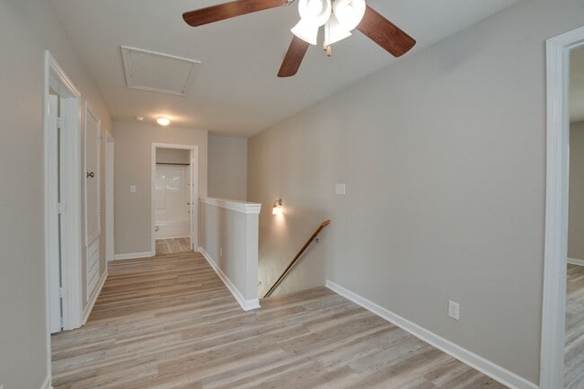 Building Photo - 128 Farmington Dr
