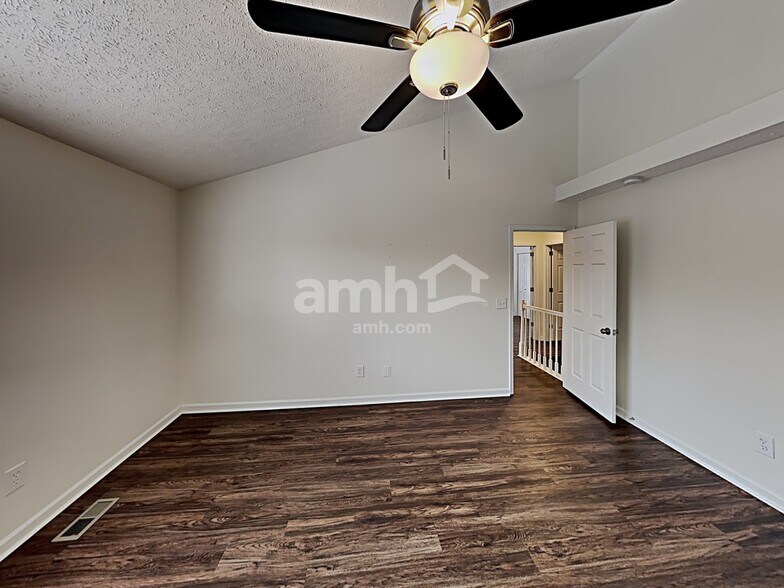 Building Photo - 640 Granwood Blvd
