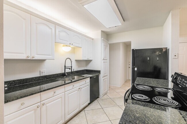 Building Photo - Charming and Updated Home in White Settlement
