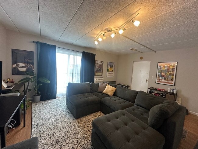 Building Photo - 40 High St