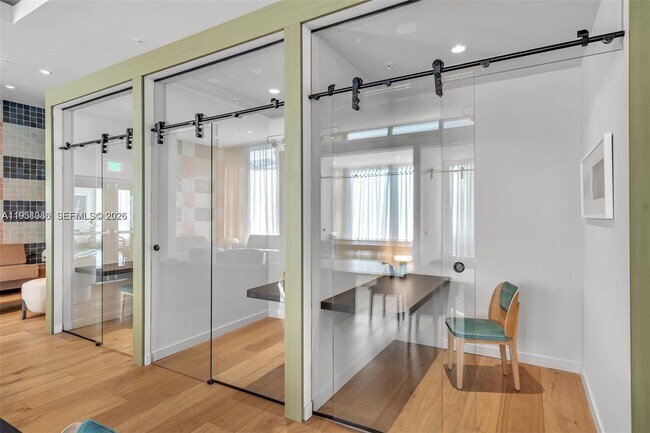 Building Photo - 11 NE 6th St