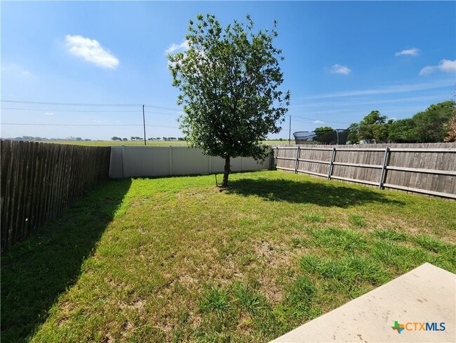 Building Photo - 538 Creekside Cir