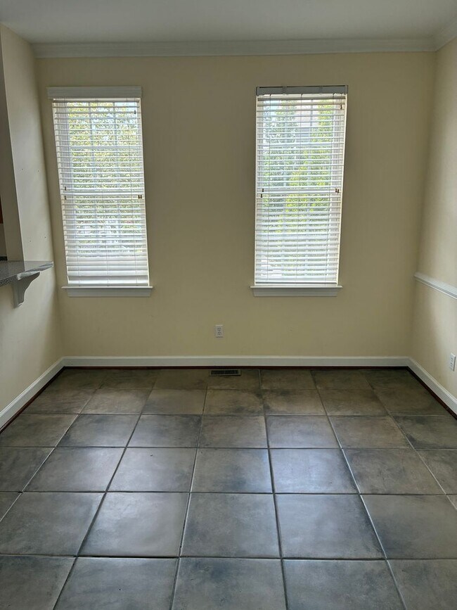 Building Photo - Heart of NEW TOWN