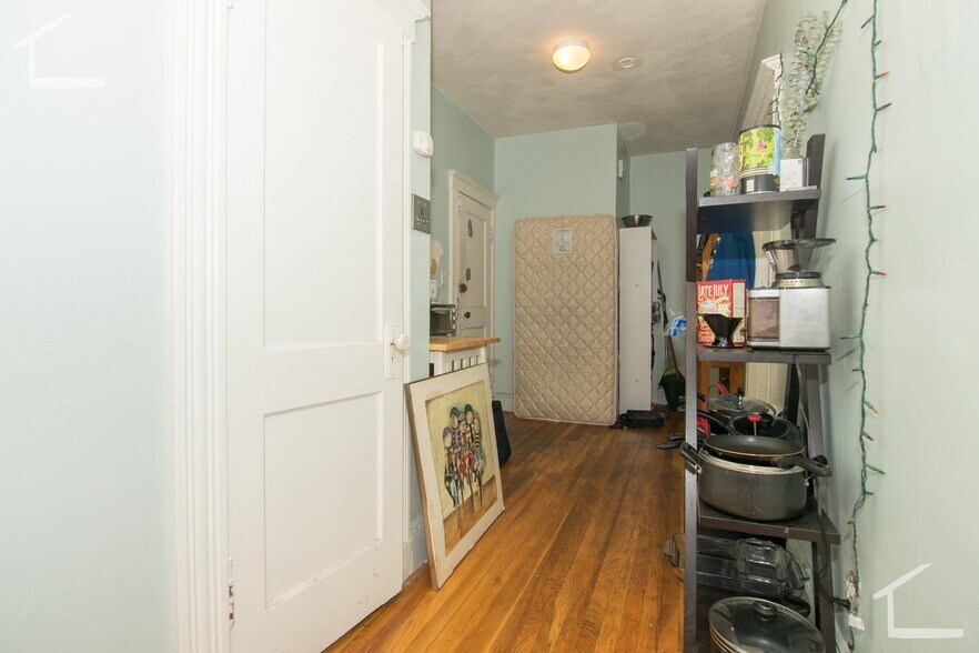 Building Photo - 9 Egremont Rd