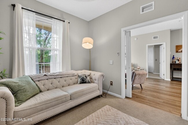 Building Photo - 7801 Point Meadows Dr