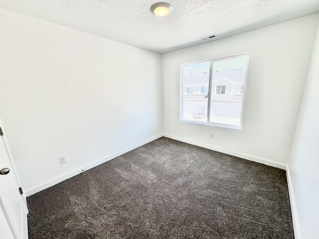 Building Photo - 1438 W 3600 S St