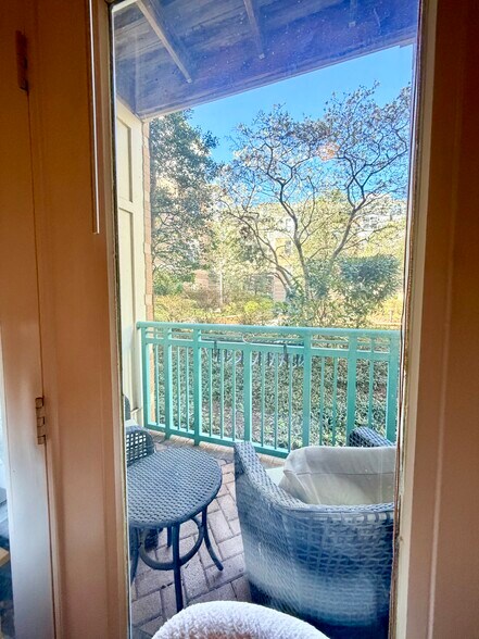 Building Photo - 12001 Market St