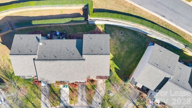 Building Photo - 163 Forest Ridge Rd