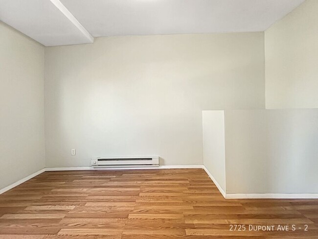 Building Photo - 4br 2ba 1cg ~ Security Deposit Free Altern...