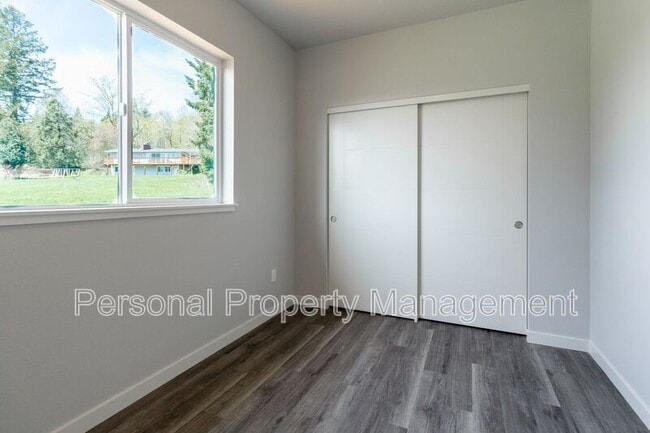 Building Photo - 1801 N 20th Ct