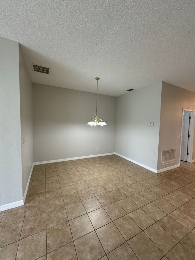Building Photo - 10360 Sandy Marsh Ln