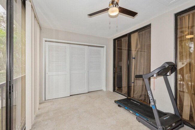 Building Photo - 4485 Carambola Cir S