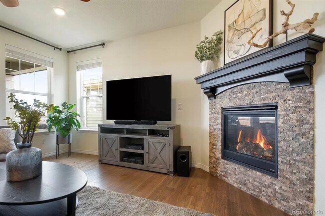 Building Photo - 15337 Quince Cir