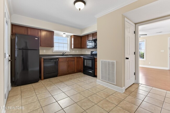 Building Photo - 5208 Devonbrook Way