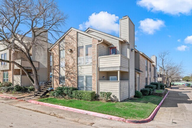 Building Photo - Furnished Condo with Modern Finishes in Arlington - Flexible Lease Terms