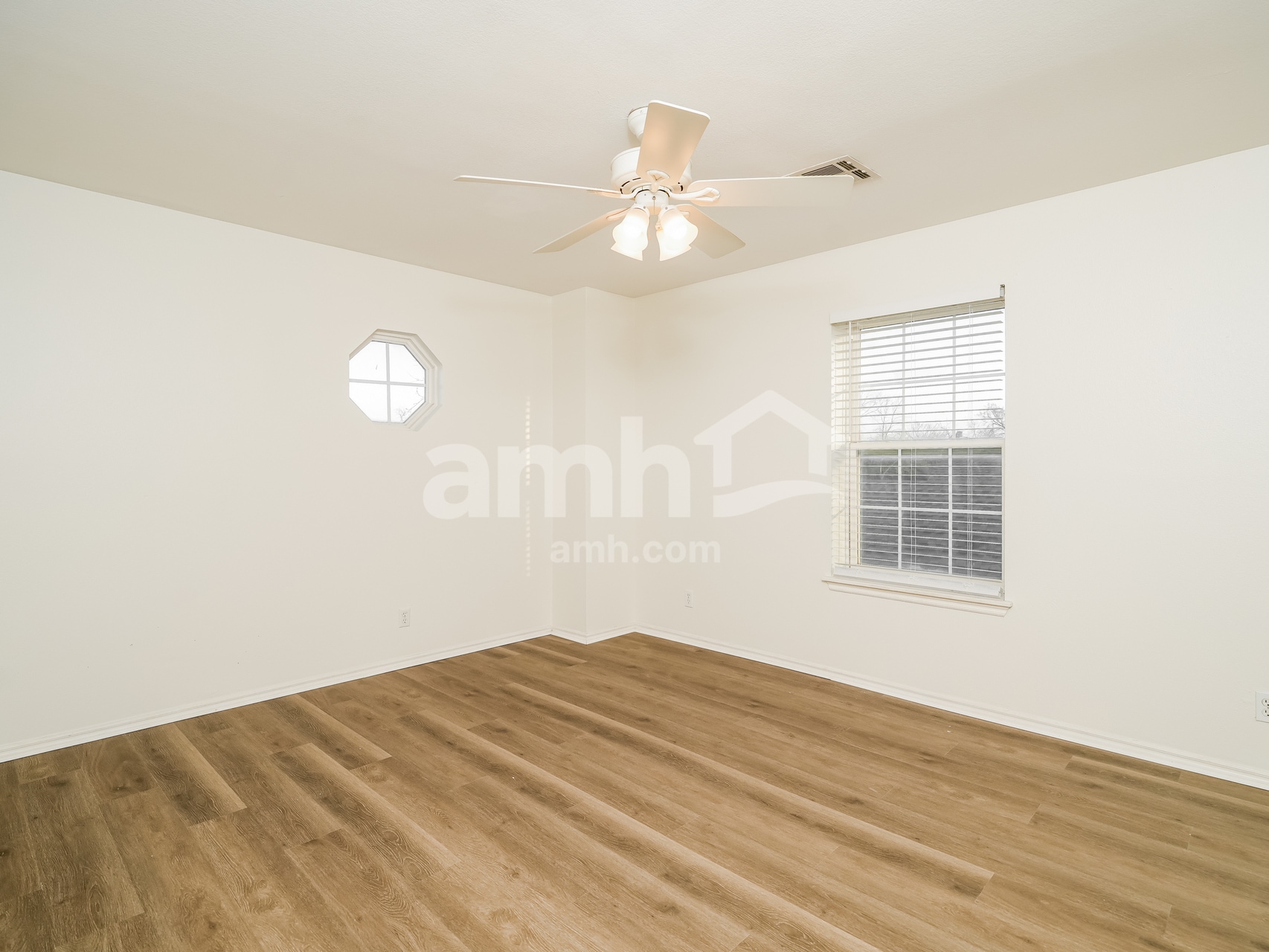 Building Photo - 7506 N 133rd E Ave