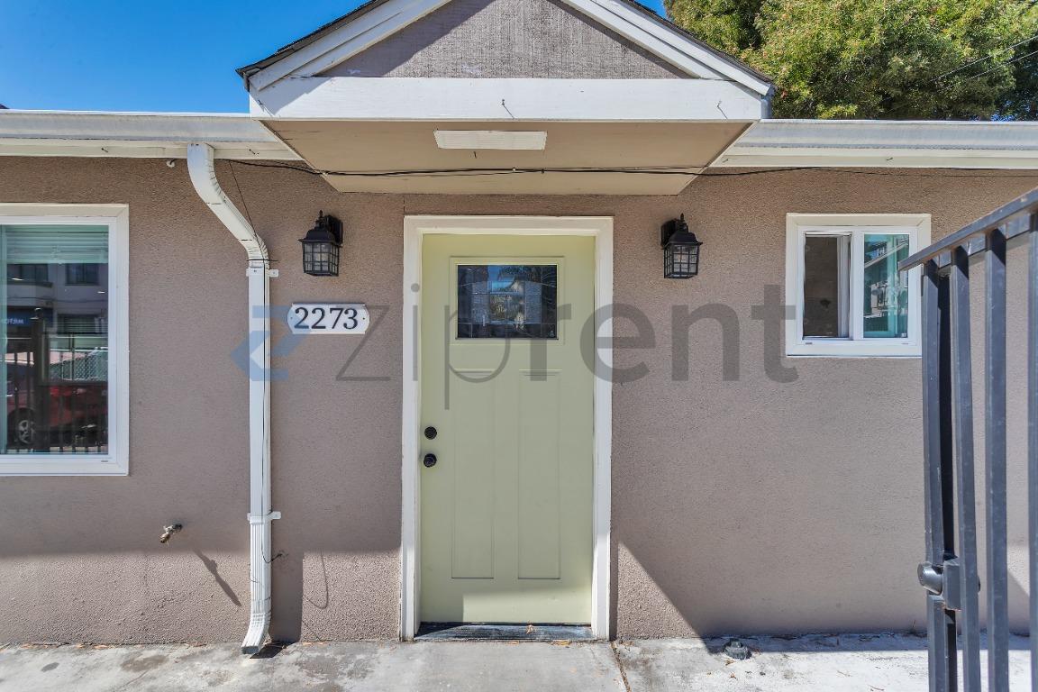 Building Photo - Unit #2273