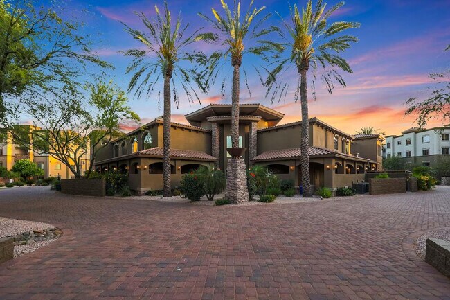 Building Photo - 5450 E Deer Valley Dr