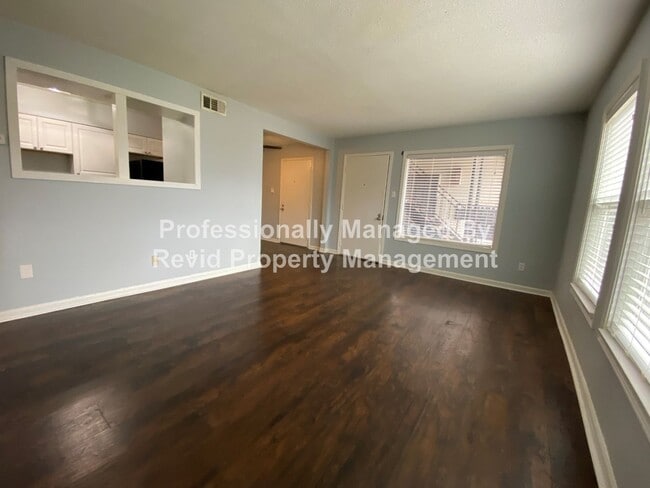 Interior Photo - 1626 Monroe Ave.