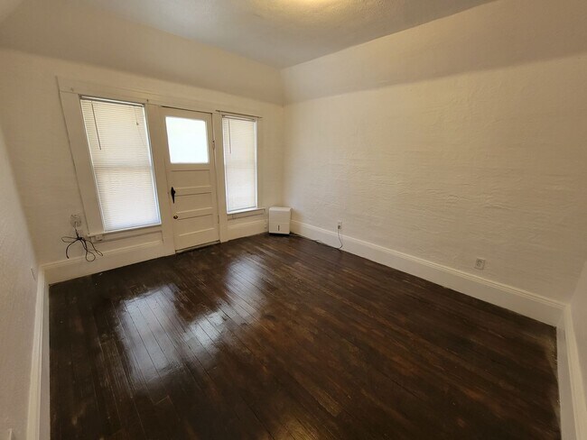 Building Photo - Apartment for Rent in Chico! 1 Bedroom 1 Bathroom